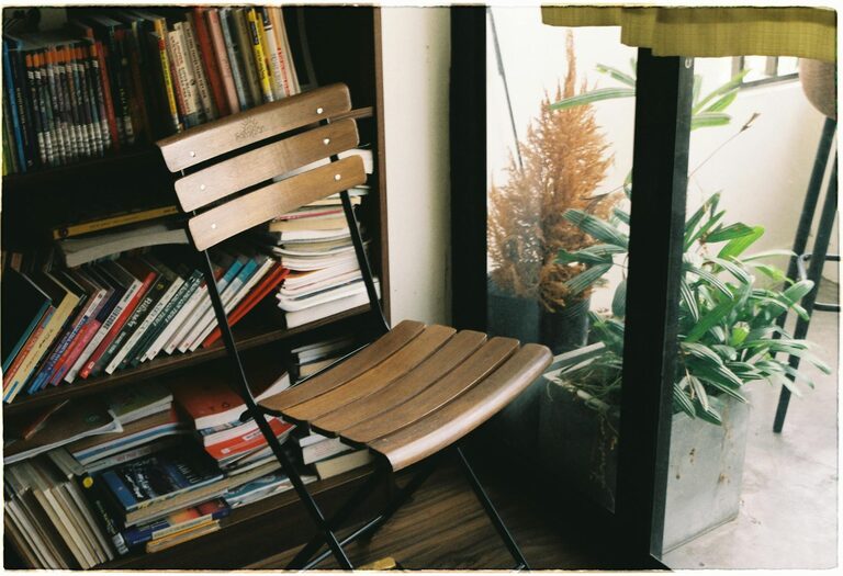 How to Create a Relaxing Reading Nook at Home